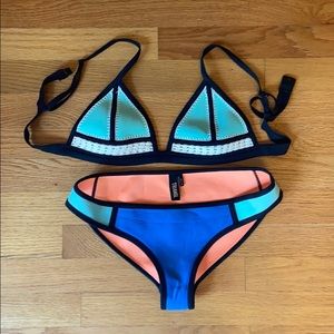 Triangl Bikini Size M